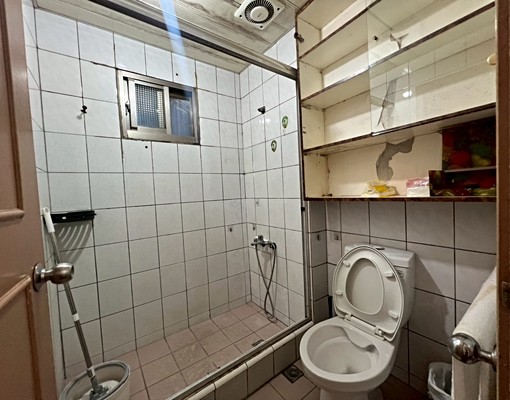 蘆洲和平路超大華廈含車位 - Image 5