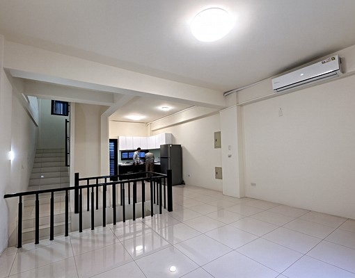 環境優美~高端寓所~4房2廳2衛👍有謙路 - Image 3