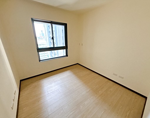 🔥可租補🔥全新未住🔥建國市場旁🔥二房平車 - Image 9