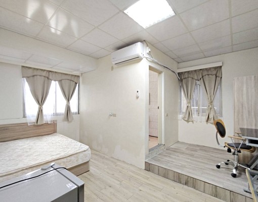 近中華路國泰醫院溫馨套房(有網路、垃圾處理、火車站3分鐘) - Image 1