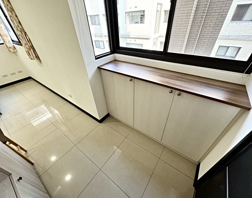 南法歐風系統櫃🔥南區工學商圈|雙租補入籍全配機下車位 - Image 3