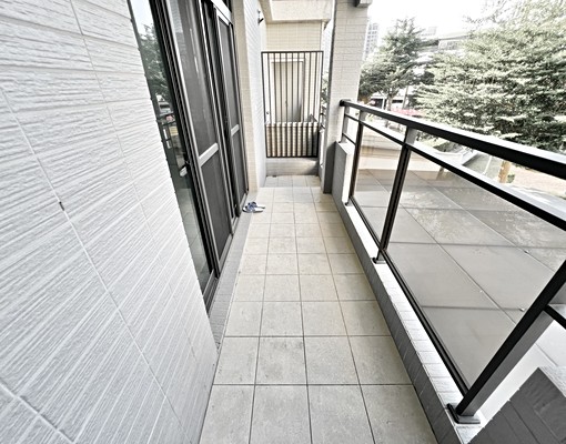 小賴租屋🎈面公園頂樓大露臺室內機車位3台🎈可租補 - Image 14