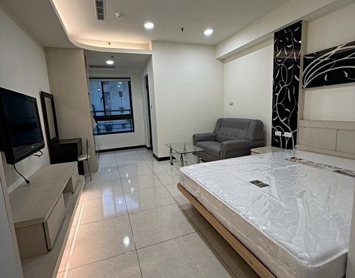 愛在巴黎冠世界獨立套房後陽台 - Image 2