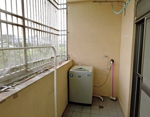 金山街後段大坪數獨立陽台洗衣機採光套房 - Image 7