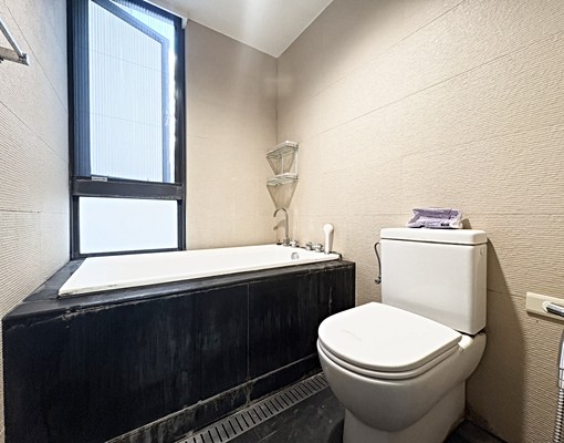 大坪數✨正一房一廳✨可租補✨小廚房✨台水電管理員✨傢俱全配 - Image 11