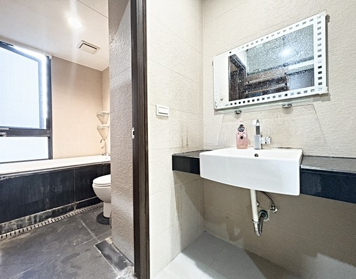 大坪數✨正一房一廳✨可租補✨小廚房✨台水電管理員✨傢俱全配 - Image 12