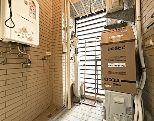 大坪數✨正一房一廳✨可租補✨小廚房✨台水電管理員✨傢俱全配 - Image 13