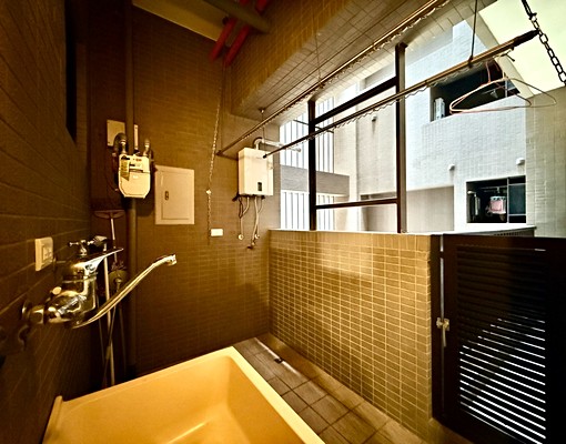 這間超大間|屋況超棒|需要家具可談|系統櫃收納|浴缸|文心崇 - Image 4