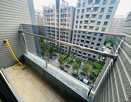 家樂福旁邊間美三房廁所有開窗-前後陽台-租金含車含管 - Image 15