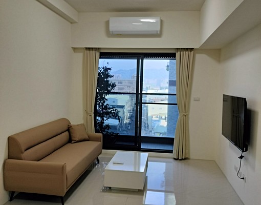 潭子區"順天豐華"全新未住三房+平面車位(含全新傢俱) - Image 1