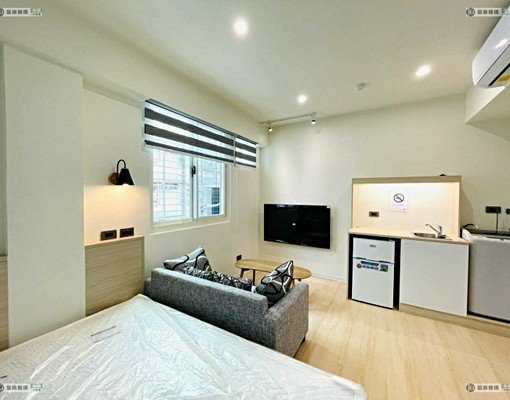 連勝街/高級家具電套房/採光明亮通風佳/高級裝潢 - Image 1