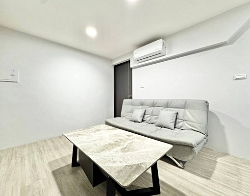 王室🥇全新整理✨傢俱全配✨近台中火車站🉑租補戶籍🉑寵物 - Image 2