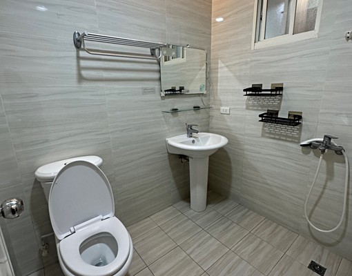 喬陽社宅-可租補/免服務費/宏泰市場/大兩房 - Image 2