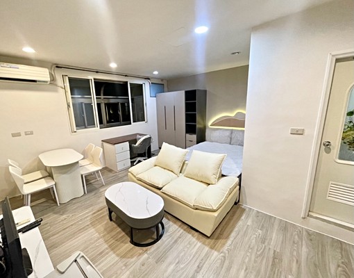 全新限女可寵大衣櫃中壢火車站套房 - Image 3