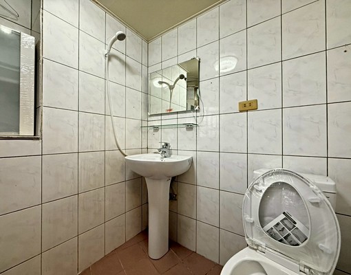 忠孝復興❣️獨立門戶獨洗曬/包裹垃圾採光通風/傢俱齊全正東區 - Image 11