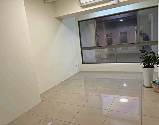 二樓店商，辦公室 - Image 1