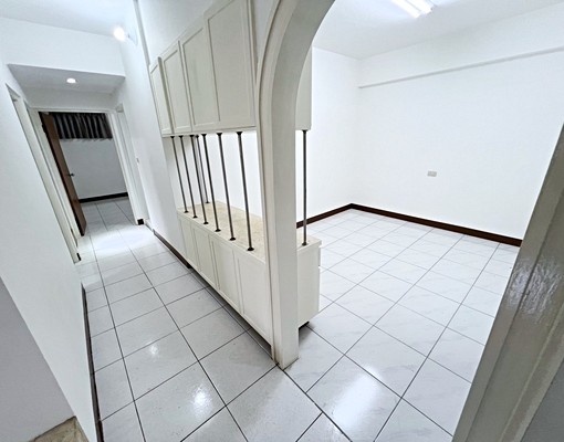 大里3房超便宜！益民商圈、益民國小｜可租補、台水電、寵物可談 - Image 3