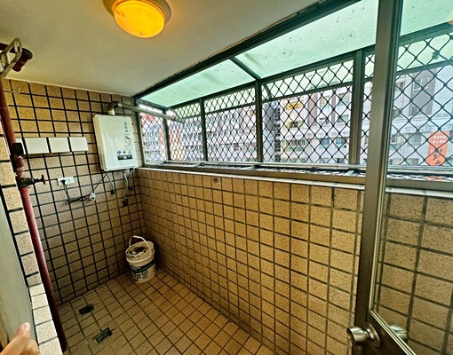 崇德七路3房|高樓層採光宅・雙衛浴雙陽台|近學區、公園、漢神 - Image 3