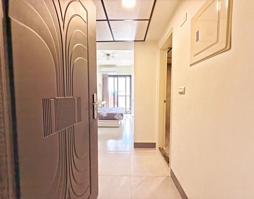 ✅東區新時代LaLaport全新整理未住採光好系統櫃多間可選 - Image 1