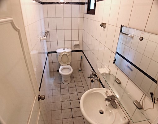 大管家✨秒殺超低租金✨烏日酒廠✨三鐵共構✨獨棟透天✨前院停車 - Image 13