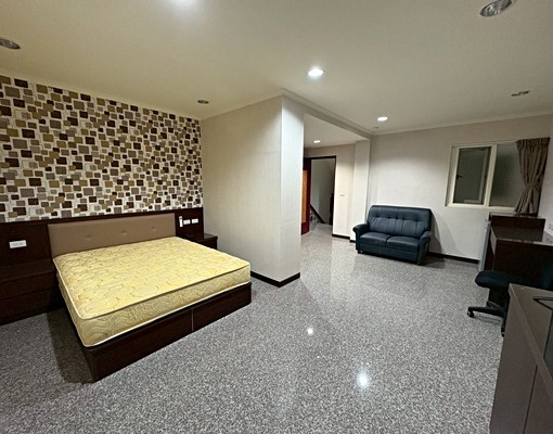 大溪老街|可租補+大坪數大套房+空間很讚+乾淨友善鄰居 - Image 1