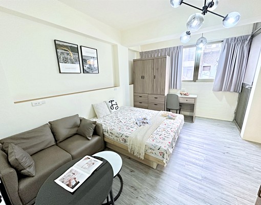 泥鰍是我的唯一⭐可貓可租補|代收包裹|陽台獨洗|近東海榮總 - Image 1