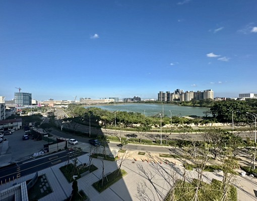 小巢❤️詩婷推薦~~✨客運園區_(全新)家田富筑湖景4房車✨ - Image 14