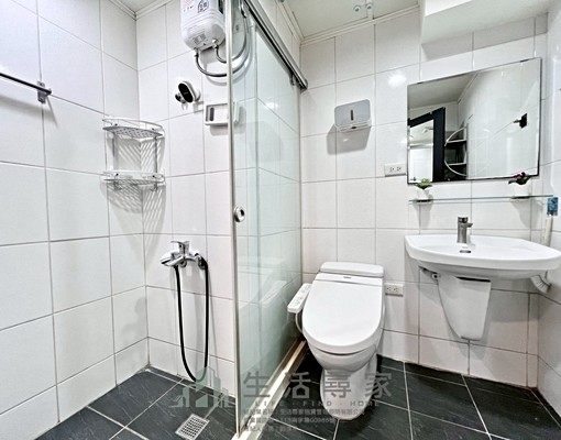 近逢甲商圈＃全新裝潢類一房一廳＃可寵物＃可雙租補＃台水台電 - Image 9