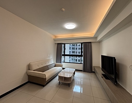 高鐵特區林新商圈附家具家電平面車位俱全含管交通便利 - Image 2