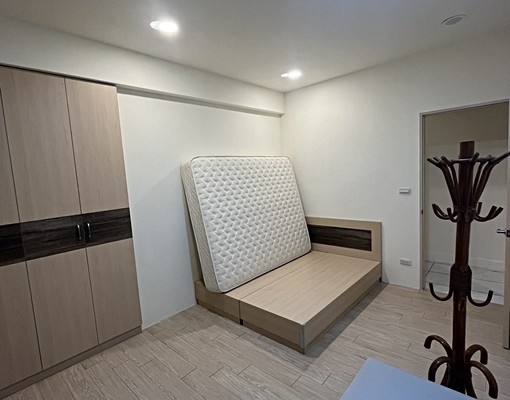 星鴻😊三房溫馨美裝潢📍近捷運學區公園😊可租補,可分租 - Image 3