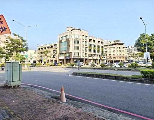 榮總#台積電#民族一路騎樓式店鋪透天倉庫 - Image 10