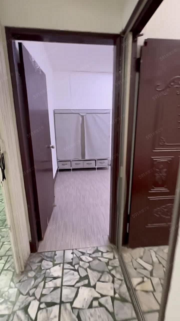 圓通路可戶籍租補大三房/一樓免爬梯/旁邊可租停車場 - Image 1