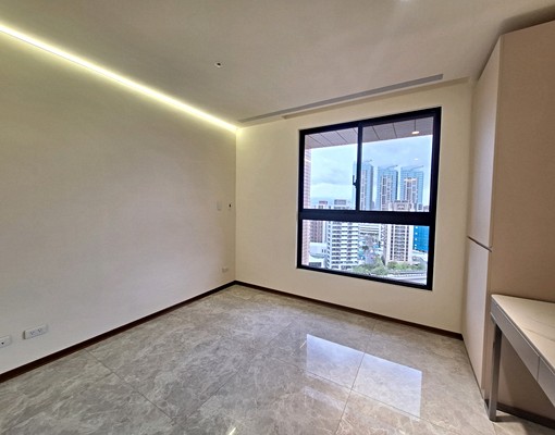 三重捷運站寶石睿岳16樓全新4房+平面車位。附冷氣係統衣櫃 - Image 2