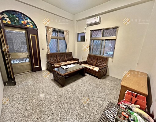 北區透天|可租補戶籍|雙車位|近賴厝國小 - Image 1