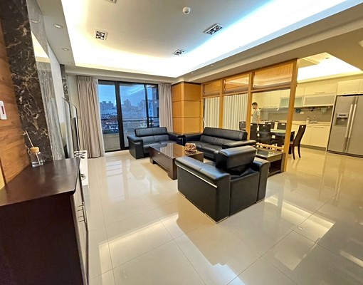 竹北自強北路4房2廳2衛3陽台有平面車位一個 - Image 1