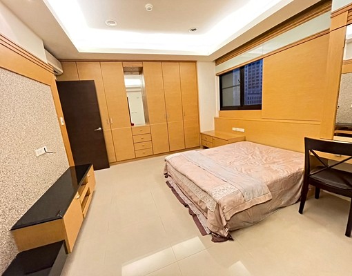 竹北自強北路4房2廳2衛3陽台有平面車位一個 - Image 8