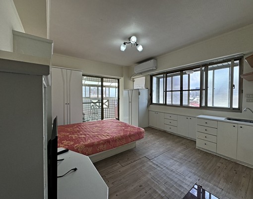 🍎市政府捷運~可戶籍可租補~電梯~陽台傢俱電大套房 - Image 1