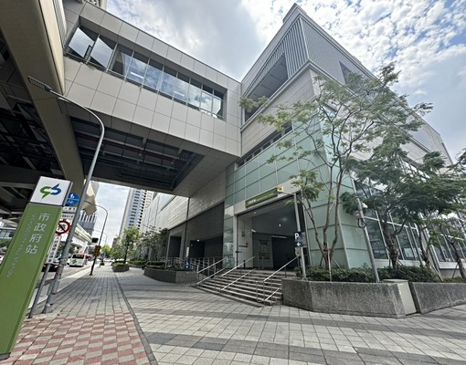 🍎市政府捷運~可戶籍可租補~電梯~陽台傢俱電大套房 - Image 14