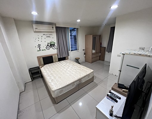 樹林火車站採光窗戶獨立洗衣機磚牆套房 - Image 1