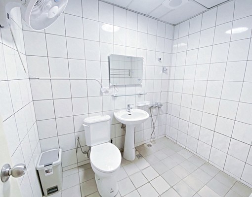 【嘉義優質女生宿舍】全新裝潢生活機能便利房間採光均佳大樓 - Image 5