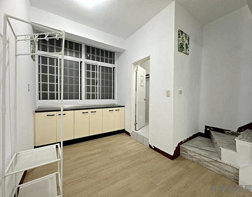 可寵可拜拜🌱安南區靜巷內3房透天🌱客廳牆面會粉刷 - Image 10