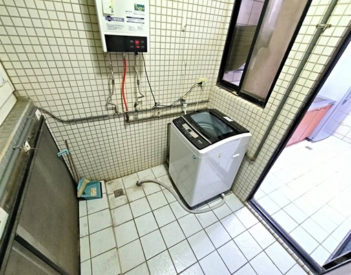 {國安國宅採光三房}室內空間大/歡迎良善之人承租/現況交屋 - Image 4