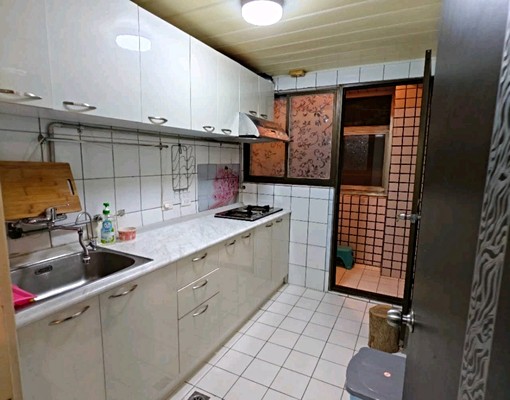 屋主自租/免服務費/一個皮箱入住竹東3房2廳 - Image 9