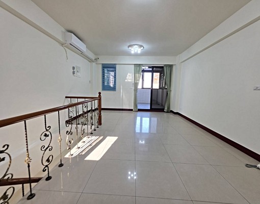 JF👍👍簡約現代車庫大透天近西大路與竹光路口5房大空間 - Image 10