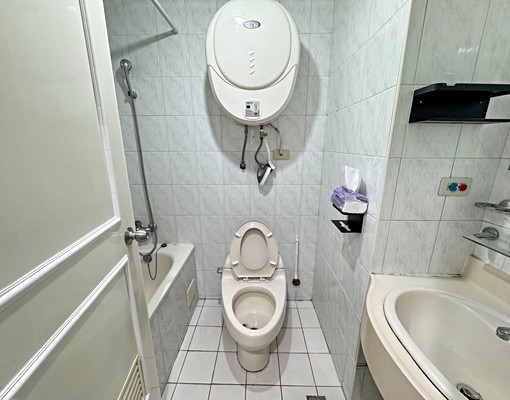 👍👍摩天31稀有超大一房一廳有陽台配備齊全屋況美地點好 - Image 14