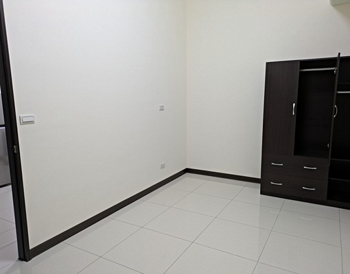 新2房近龜山工業區近台達電(無菸房)近鳳鳴火車捷運站近交流道 - Image 2