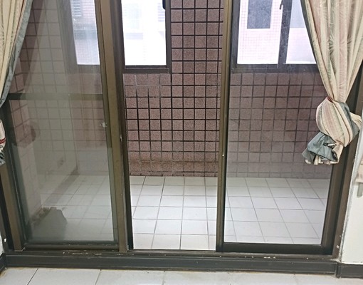 兩房一廳一衛的電梯二樓，管理費房東支付 - Image 3