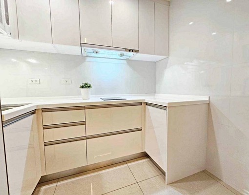 副都心🌈炎洲喜來登漂亮兩房車🌈含車管可租補 - Image 6