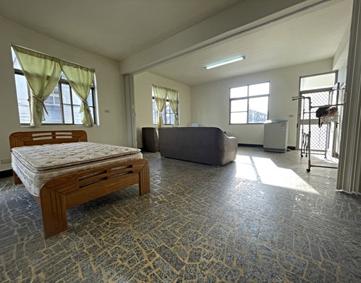 民治興達港市場透天3樓採光2房一樓可停車近17縣國小📞愛窩 - 591租屋網 - Image 2