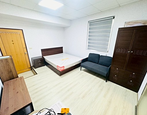 西湖站/德明科大、新裝潢，大空間採光、收垃圾、機能強 - Image 1